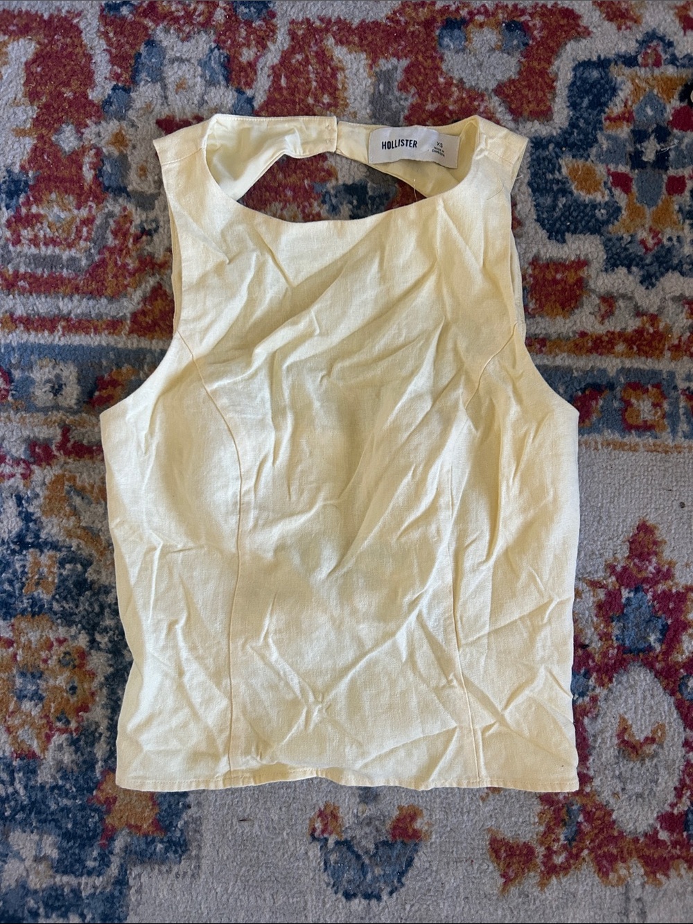 NWT Hollister Pale Yellow Sleeveless Cutout Tank Top - Picture 4 of 9